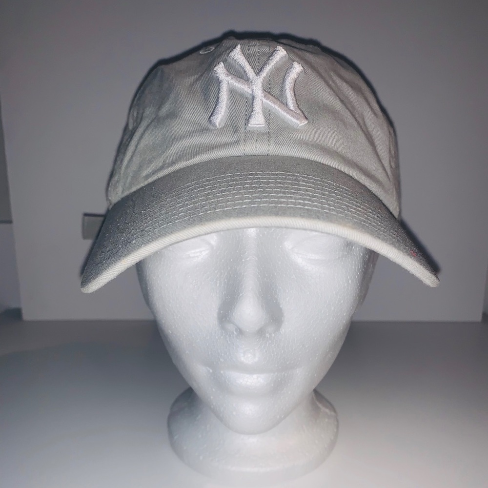 Women’s hat accessories fashion clothing Yankees